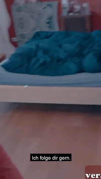 Ключевой момент из "Молодая худенькая юная блондинка-проститутка в любительском эскорт-свидании в любительском видео"