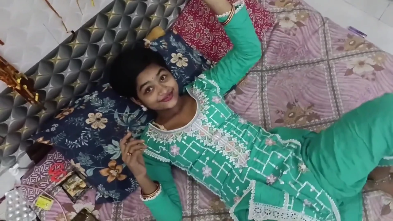 Real Desi Girl Green Salwar Hard Fuck with Creampie – Homemade