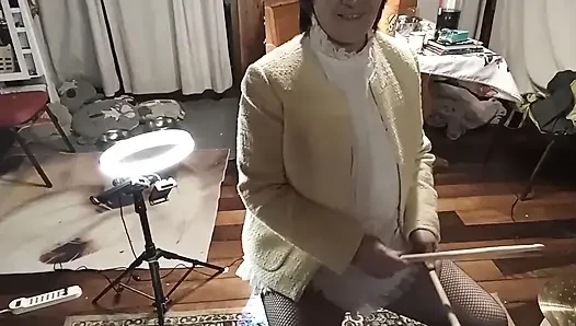 Seninle olan fantezim. Ben davul çalarken