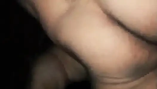 Yin ve Yang, siyah ve beyaz, sikilebilir enerji, vücutları hareket eden şehvettir.