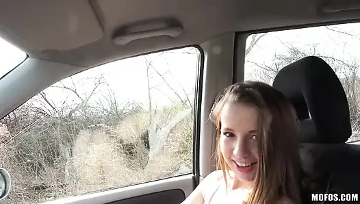 Strandedteens - otostop yapan Rus binmek için sikişiyor