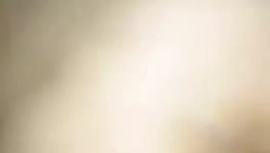 Doggy ile boşalmak üzerinde ona popo ve pislik