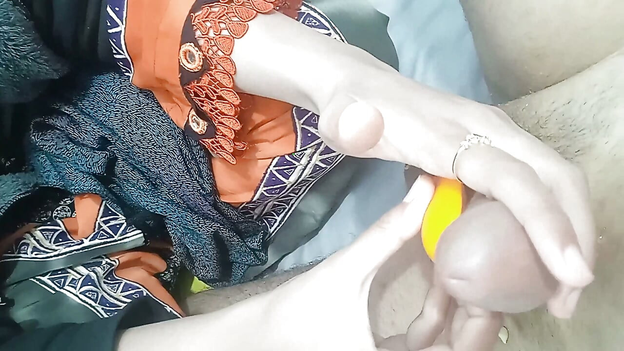 Planlanmamış Bir Buluşma İki Hint Yetişkini Beklenmedik Anılarla Dolu Rahat Bir Akşam İçin Bir Araya Getiriyor (18+)