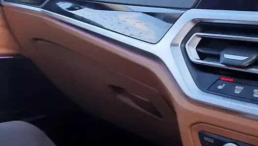 Lübnanlı kız kocasıyla araba yıkamada seks yapıyor