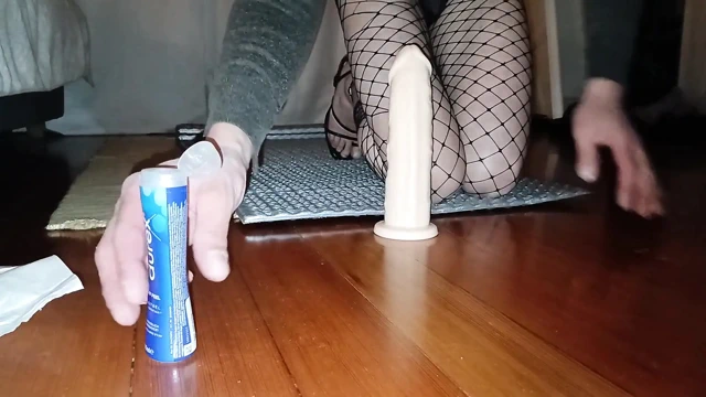 Oyuncaklarımla tek başına iyi vakit geçiriyorum