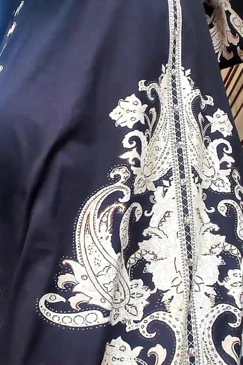 Dışarıda büyük götümü okşuyor
