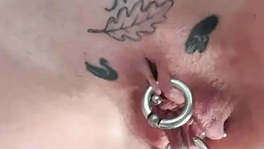 Ofiste fışkırtarak çıplak koşma