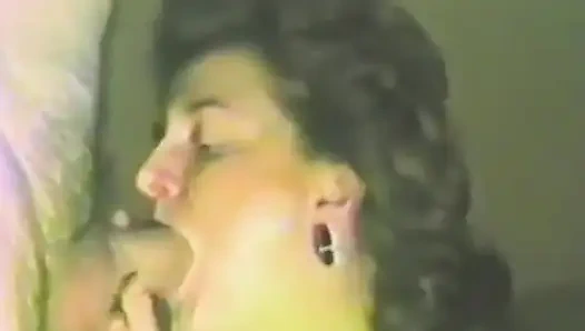 Amatör bir çift kendilerini sikişirken filme alıyor