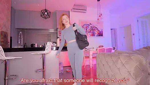 Kıskanç koca antrenmandan sonra amını kontrol ediyor