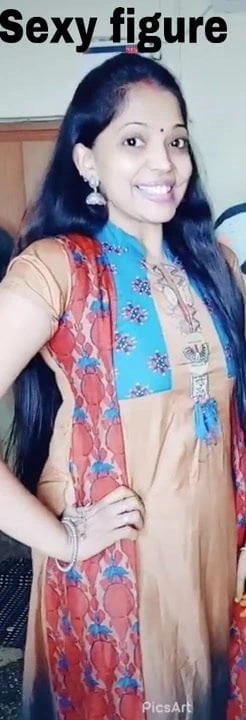 Seksi ifadeler ve ateşli eş... kya Figure hai bhagavathy