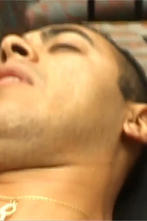Edepsiz bir travesti için anal zevk