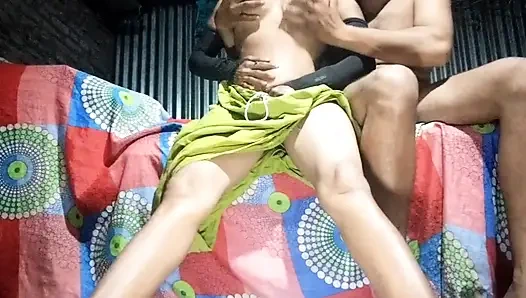 Desi village ki bhabhi ki raat ko ki chudai