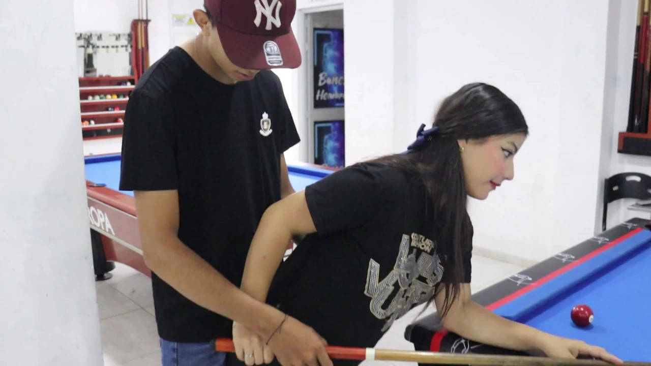 BET BETWEEN STEPBROTHERS! – MY LITTLE STEPSISTER ACCEPTS A GAME IN EXCHANGE FOR SEX!!!!