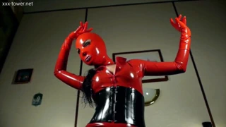 Kırmızı lateks catsuit - yoldaş lateks