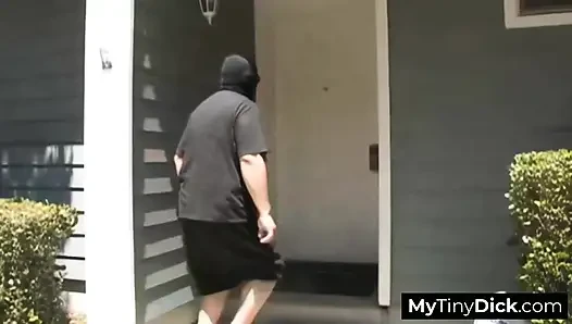 Büyük dildolu seksi bebek Victoria orgazm talep ediyor
