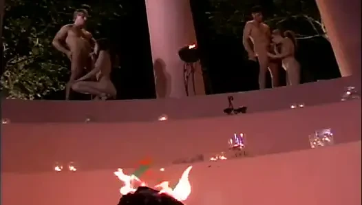Ateşli edepsiz esmer büyük yarak emmeyi seviyor