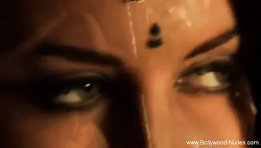 şehvetli hareketleri ve deneyimi seven egzotik hint bebeğim