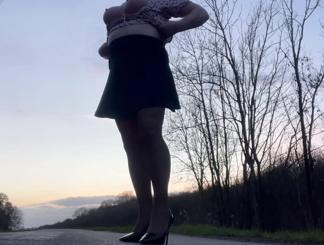 Quick echo travesti koca kırsalda.