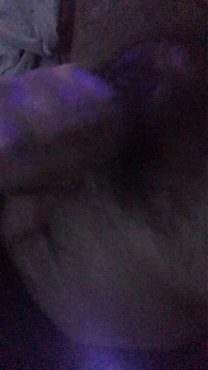 Evde kimse yokken odamda mastürbasyon yapıyorum bölüm 2