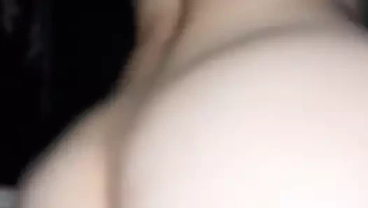 beyaz kız alma köpek