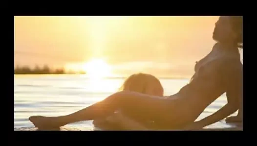 Lezbiyenler tarafından the havuz