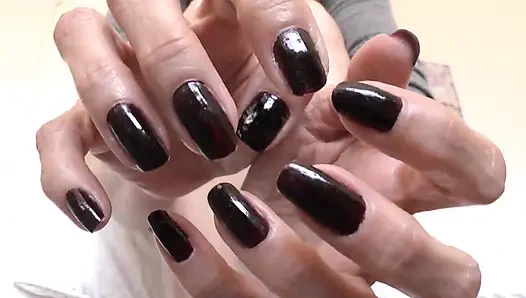 Koyu tırnaklar ve parlak bacaklar bölüm 1, lady victoria valente