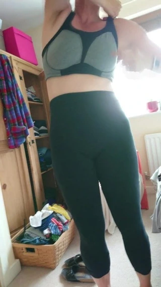 Joanne Birleşik Krallık karısı soyunma