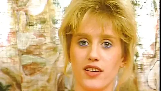 Boşalmak için burada olan Almanya'dan sevimli hatunla bu amatör seansı izleyin