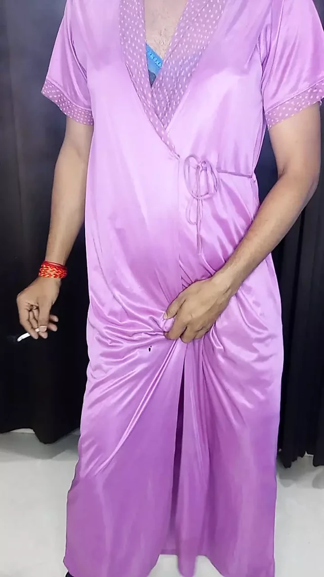 Muhteşem seksi saten sutyen külotu ve tüm gece