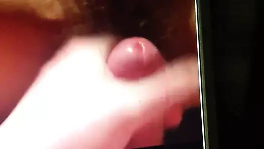 bir çalı üzerinde masturbasyon yapmak