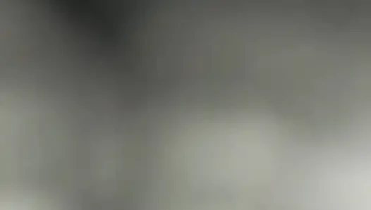 Bana eşlik etmesi için en iyi arkadaşımı aradım ve spermimle banyo yaptı