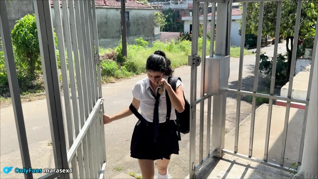 HOT LATINA SURPRISES FUCKED AND LEAVES SPEECHLESS