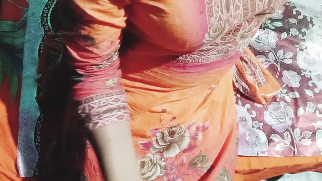 Hintli kadın ve hizmetçi seks videosu