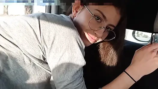 18-ЛЕТНЮЮ ТИНКУ, МОЕТ ИДЕАЛЬНУЮ ЗАДНИЦУ В МАШИНЕ, ТРАХНУЛИ НА УЛИЦЕ