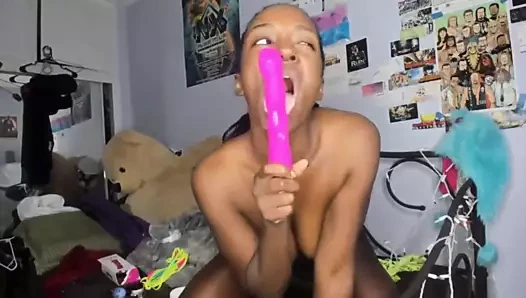 Abanoz bebek britney ile muhteşem vücut ve göbek deliği