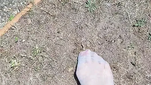 Ayaklar yumuşak bir şekilde adım