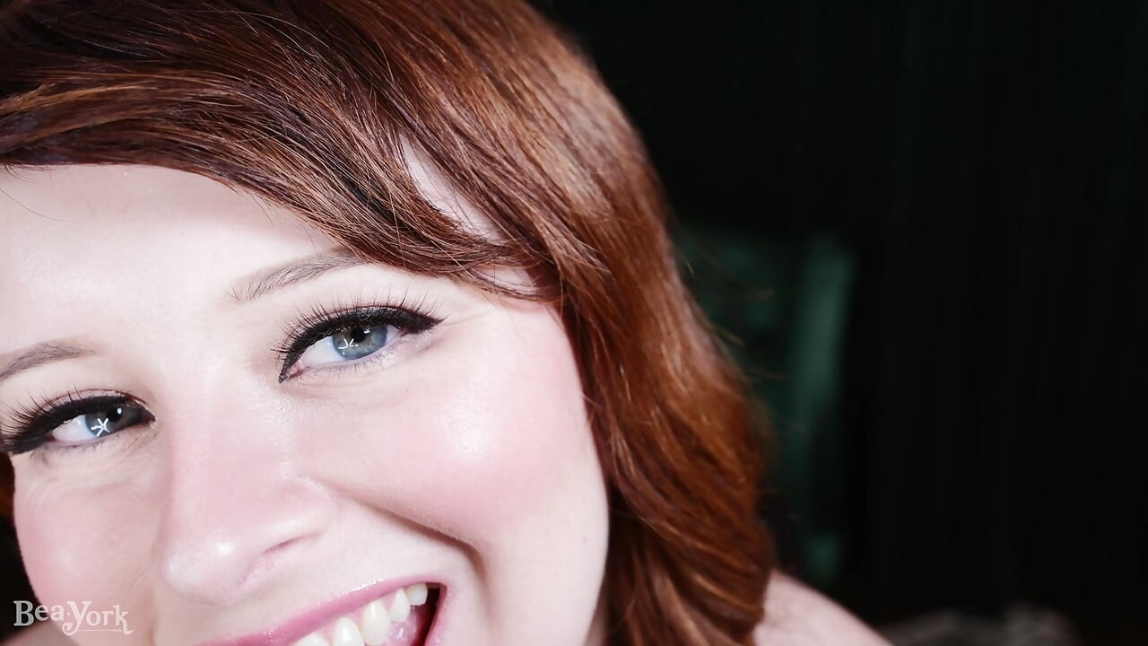 Komşu sevimli kız bea york edepsizce konuşuyor asmr