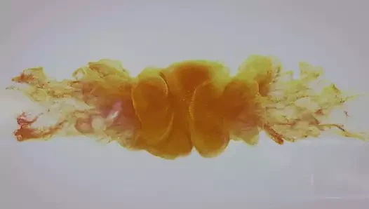 Islak ve sidikli tarafından mopping ve dalış