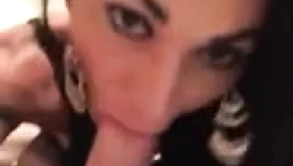 esmer gösteren bir iyi oral seks