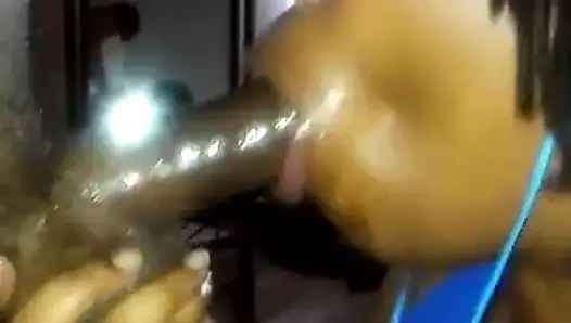 Kafayı, şaftı ve bilyeleri çalışmak.