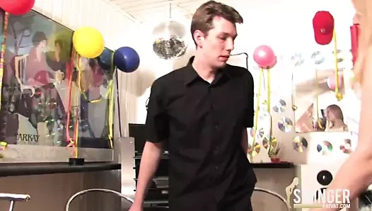 Doğum günü sikme parti