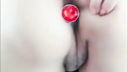 Taylandlı öğrenci gerçek Taylandlı solosunu oynuyor