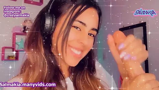 Salmakia - derleme videoları - dans eden ve çıplak vücudunu gösteren sevimli kız