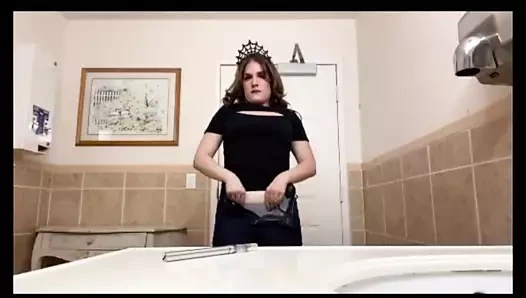 Hannah Lane ofiste göt gösterisi 2