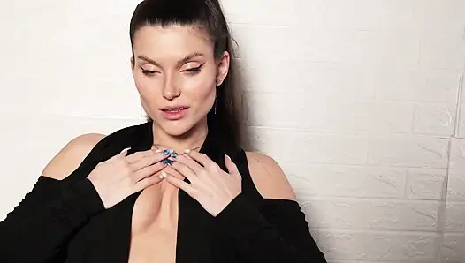 Morena Caliente Jugando Con Su Coño