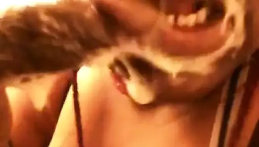 Şişman kaltak için hızlı deepcumthroat