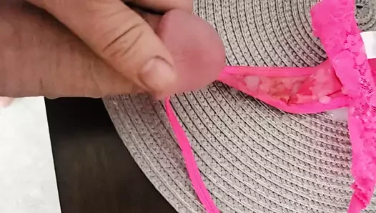 pembe g string cummed