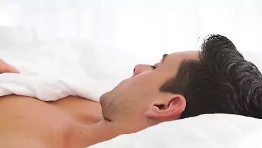 Dik tinder romantik anal sikme ile milf brooke sinclaire