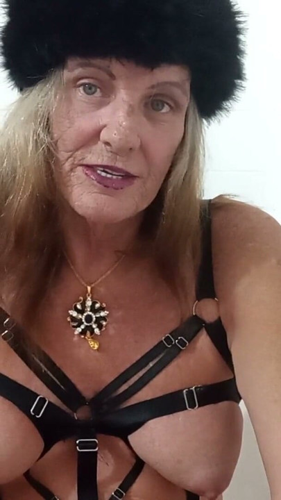 Liz Young Ekim 2025 erkek arkadaşım 3. eki çizdi | Klip 1