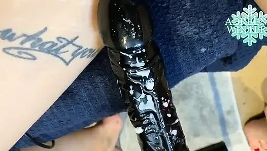 Aman tanrım! Bu şimdiye kadarki en iyi pazar boşalma günü videom mu?! Amcığım çok sağlam sikiliyor! Ne kadar fışkırtıyorum inanamıyorum